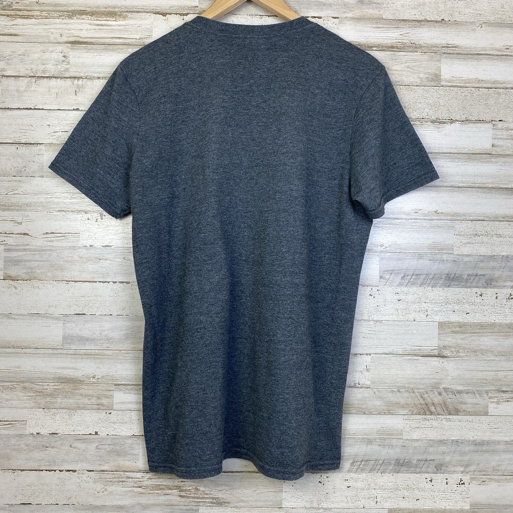 Gildan Softstyle Ring Spun T-Shirt Sz M Heather Gray Elephant Graphic Tee - Picture 2 of 7